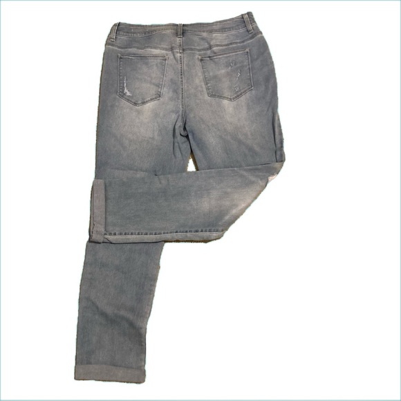 Chicos platinum ankle jeans. Lace detail on front. Rolled cuff. Size 1 - Picture 2 of 2